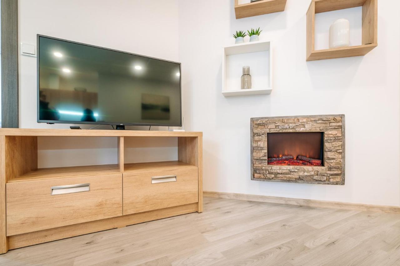 Apartment Hugo Klinovec Loučná pod Klínovcem Bagian luar foto